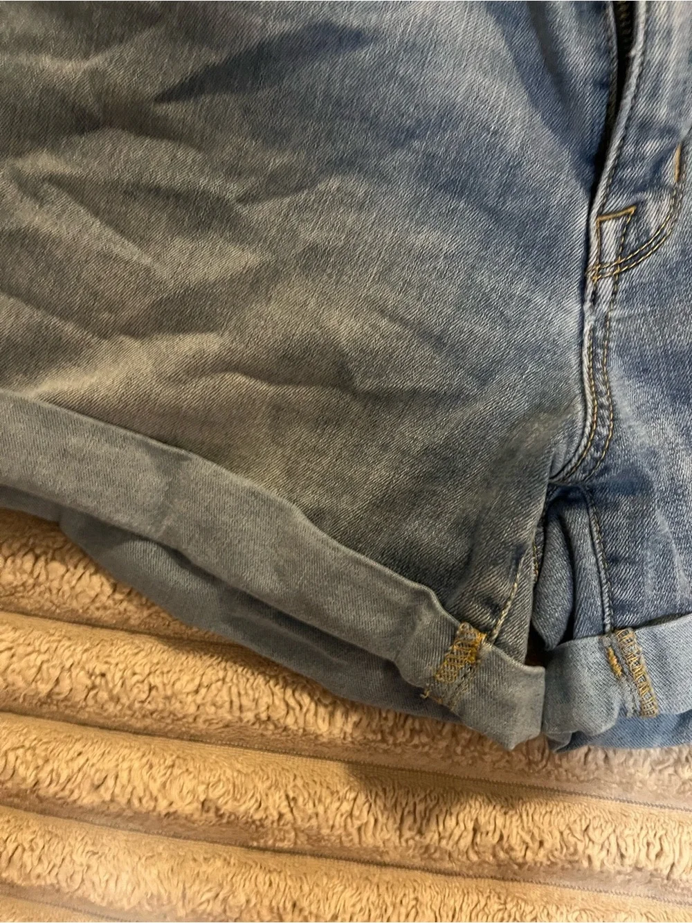 High-Waist Rolled Hem Denim Shorts - Blue